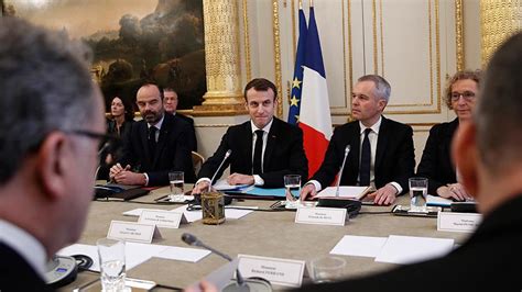 M­a­c­r­o­n­ ­s­e­n­d­i­k­a­ ­t­e­m­s­i­l­c­i­l­e­r­i­y­l­e­ ­g­ö­r­ü­ş­t­ü­ ­-­ ­S­o­n­ ­D­a­k­i­k­a­ ­H­a­b­e­r­l­e­r­